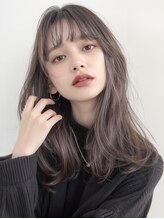 キチ(kiti) 【シンプルでこなれ感のあるセミロングヘア】