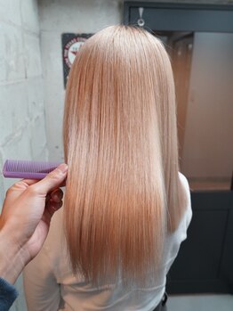 ユウ(Yuu.)の写真/ダメージやクセで広がる髪におすすめ☆艶やかでまとまりのある、理想のストレートヘアへ導きます♪