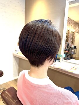 ヘアーメイクロージー 八軒店 (HAIR MAKE ROSY) くびれショート大人ショートステップボーンカット白髪染め