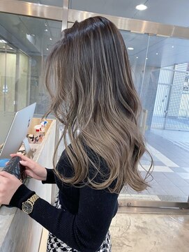 イェッカ(YECCA) バレイヤージュ＊グレー