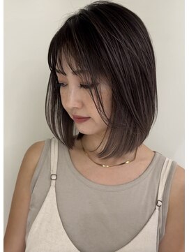 アマレット(Amaretto) 【脱・白髪染め】ハイライトで叶える大人上品な艶ボブ