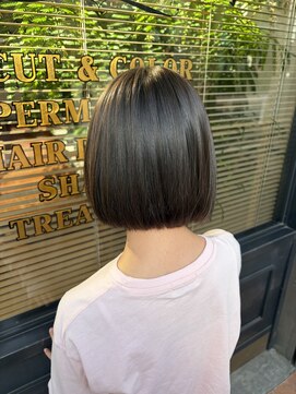 ブルー 青葉台(BLUE) ストレートボブ