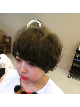 アメリボーテ(Amelie beaute) ふんわり大人ミントアッシュ