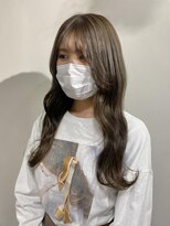 ディライト(Delight) 透明感オリーブグレージュ