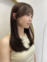 ミラ(MIRA)&nbsp;シルキーベージュ顔まわりレイヤーミディアムスタイル韓国風