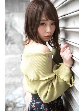 レイ(ray.) くびレイヤーエモージュ小顔似合わせカットシルキーベージュ