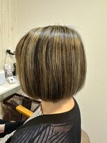 アイリス(Iris) 極細ハイライトで白髪ぼかし