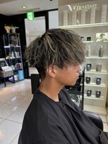 アイズ 海老名(AIZU)&nbsp;ツイストスパイラルパーマ　ハイライト　金メッシュ　メンズ