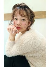 サン(SaN) 大人ガーリーなミディアムアレンジ