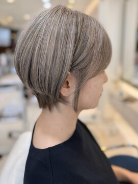 ザビー(THE B) 本八幡×ショートボブ×ケアブリーチ