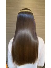 リベルテ(Liberte) シルクの様な手触りで絹髪が手に入る！髪質改善スペシャルコラボ