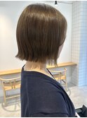 ぱつっとボブ×オリーブグレージュ