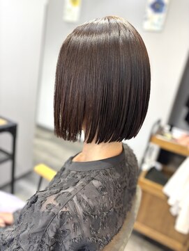 この冬オススメ☆【髪質改善縮毛矯正×ボブ】トリートメント