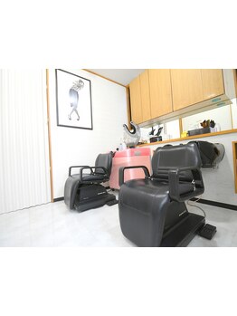 まるでお友達のお家に遊びに行くような感覚に…♪女性スタッフ２人サロンで何でも話せる雰囲気が大好評！