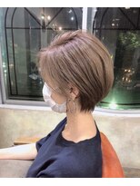 ネウィ 川崎(newi)&nbsp;大人可愛い20代30代40代小顔魅せワンサイドショートボブ前下がり