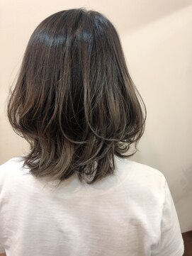 ヌイ モトマチ(nui motomachi) レイヤーウルフ