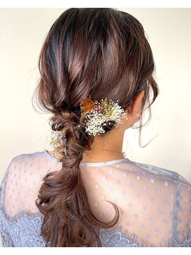 ホワイトルーム(White Room) low pony