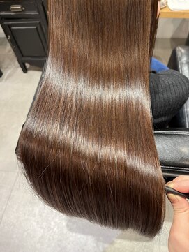 ライフ(LIFE) 髪質改善ヘアエステ/縮毛矯正/ストレート/イメチェン/フェミニン