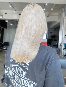 セプト 天神大名(SEPT.) white blond　シルキーベージュ　髪質改善カラー　ブリーチ