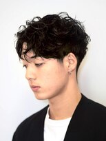ヘアーアイスカルテット(HAIR ICI QUARTET) スーツ短髪ツーブロック束感モテる黒髪シークレットパーマ流行
