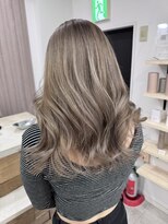 ジゼル(gisele) ブリーチカラーハイライトバレイヤージュシャドールーツ白髪
