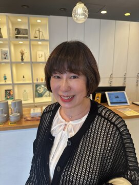 ルッツ(Lutz. hair design) ショートボブ　0608