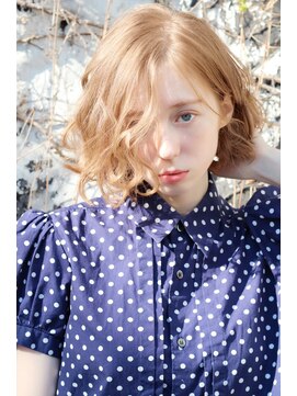 クーエフー(coo et fuu) 20代30代ワンレンボブのランダムウェーブ 大人可愛いハイトーン