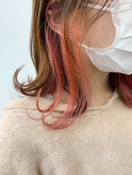 ヒュー(HUE) 可愛いピンクインナーに隠しませんか？