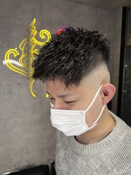 スパークスヘア(Sparks hair) ぐりぐりといえばツイストスパイラルとフェードでしょ☆