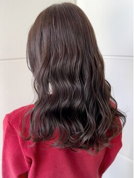 ギブ(give)の写真/イルミナカラーで透明感、ツヤ感を出し透き通るhair styleに◎イメージに合わせてご提案♪