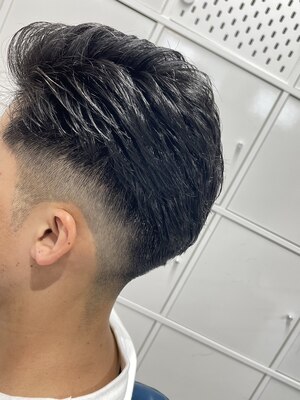 ヘアスタイルだけでなく身だしなみまで抜かりなく!プロの技で、洗練された好印象なスタイルへ◎