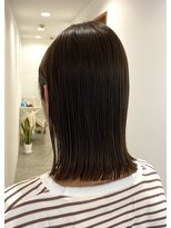 ピークスヘア(peaks hair) 切りっぱなし/こなれミディアム/アッシュブラウン/外ハネ