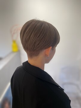 シー(SEA) men'sミルクティーベージュ♪