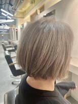 リンク(Lin9) 白髪ぼかしハイライト/グレージュ/ボブ