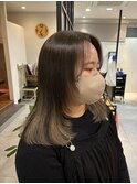 オリーブベージュ×ベージュ
