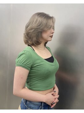 オーセン(Authen.) 海外レイヤー グレージュ