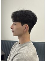 ジーエヌエム ゴニアンドムジン(G.N.M GUNHEE&MUJIN)&nbsp;シルエットカットダウンパーマ