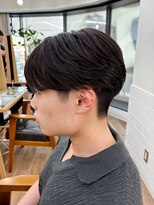 ネオリーブ クーロ メゾン 横浜(Neolive curro Maison)&nbsp;韓国マッシュ　センターパートフェザーパーマ　MEN’S HAIR