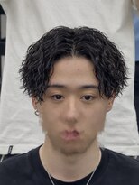 オーバル ジングウマエ(OVARL jingumae)&nbsp;縦落ちツイストスパイラルセンターパーマ