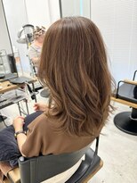 テラス トヨタ(Telasu Toyota) 白髪ぼかしカラーは細めナチュラルハイライトでハイトーンカラー