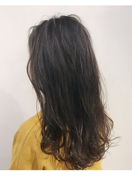 コッチ(kocchi.) 大人可愛いゆるふわウェーブ☆外国人風グレーアッシュ
