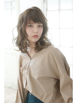 マカナ(makana) 無造作カール