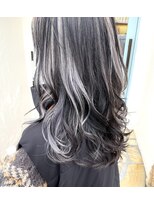 スカイ(SKY)&nbsp;髪質改善　ダブルカラー　ホワイトベージュ