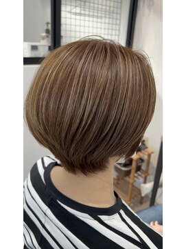 トルペヘアデザイン(Tolpe hair design) 白髪ぼかしハイライトと大人ショート