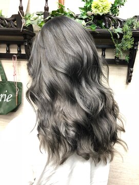 シェリー(cherie) 無彩色グレー 西池袋 シェリー