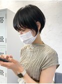 横浜西口大人ショートボブイルミナカラー丸みレイヤーくびれ