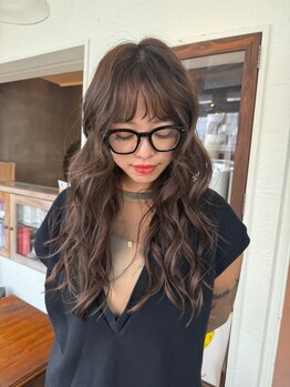 日常のヘアスタイルにちょっとしたあなただけのデザインを提案します♪