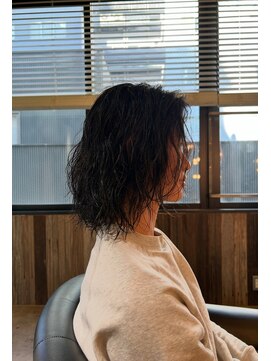 ビハインドザカーテン(BEHIND THE CURTAIN) 【伸びたパーマを活かす】ミディアムレイヤー