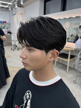 フィフス 栄(fifth) ニュアンスパーマセンターパート毛流れパーマ刈り上げ栄