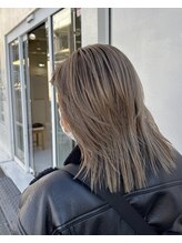 【maru】【理論と経験を掛け合わせる薬剤研究家】スタイルチェンジ♪ダメージレスカラー♪脱白髪染め